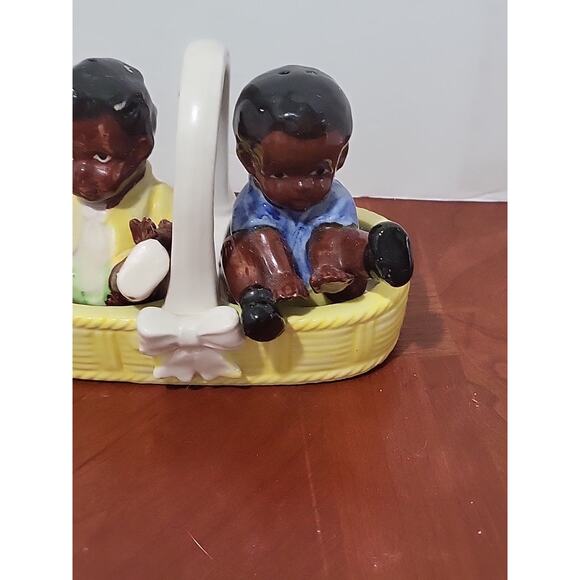 Vintage 1950's Americana Salt & Pepper Girl + Boy in Basket Betsons Japan - Picture 8 of 15